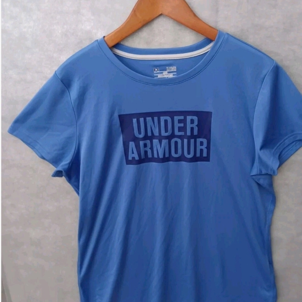 Women's Under Armour Loose Fit T-Shirt : Size XL
